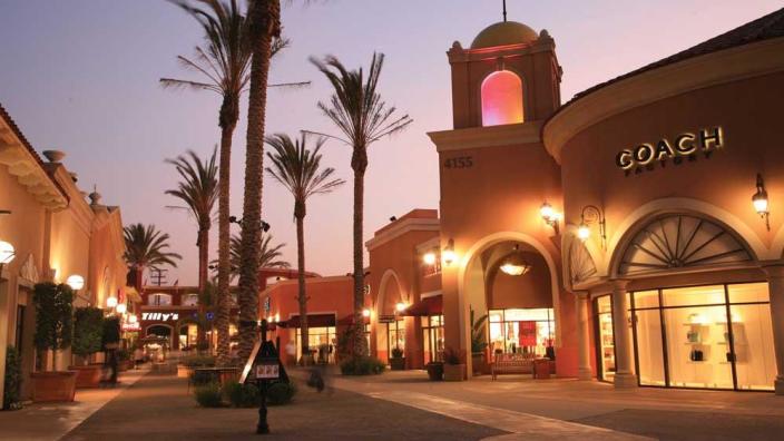 Nike las americas premium outlets new arrivals