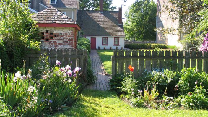 Dutch House Museum and Gardens