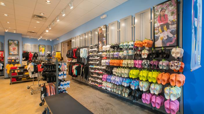 Foot locker online cool springs mall