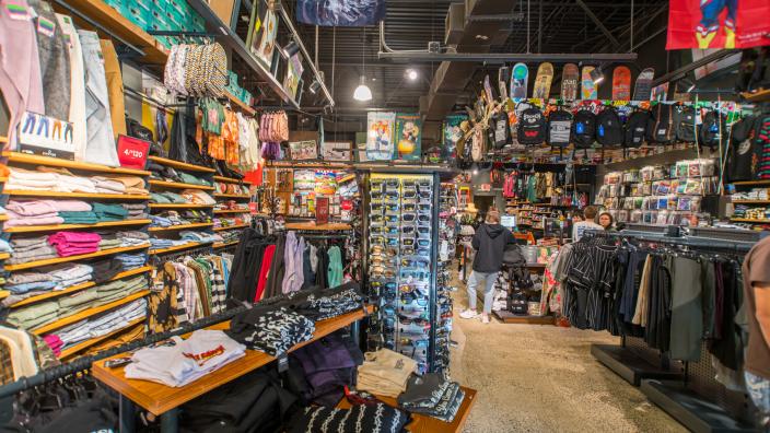 Zumiez