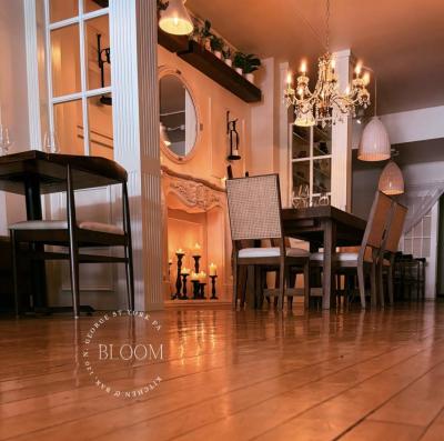 Bloom Kitchen and Bar candles