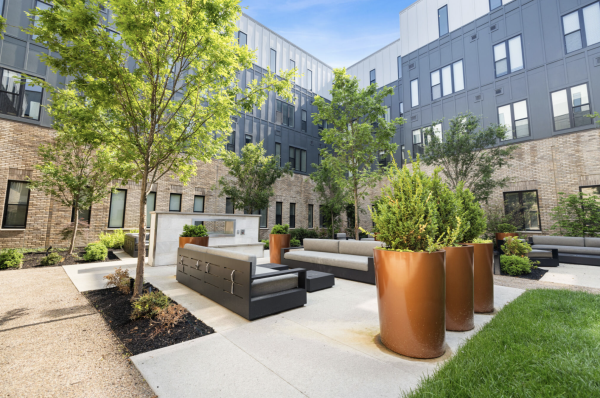 Get cozy in the outdoor space. | Photo by Repli Creative