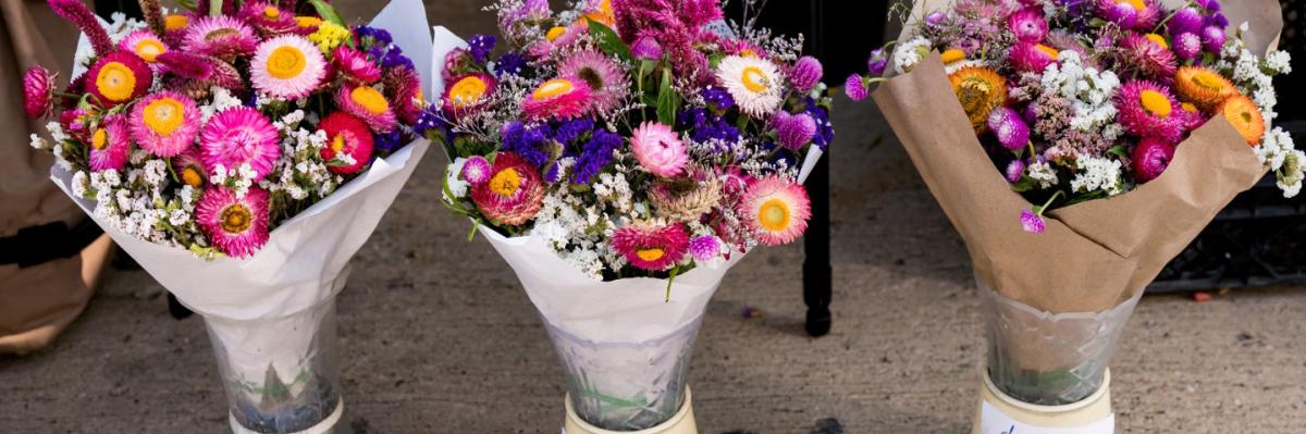 flowers at farmers market