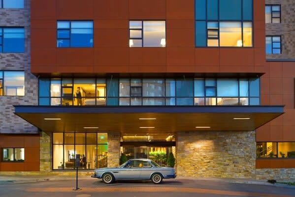 Rustic yet modern, Hotel Vermont is all about the details. Rest your head at night in a room overflowing with charming Vermont-made products and decor like Vermont Flannel bathrobes. Its Juniper Bar and Restaurant also emphasizes the Vermont brand with its farm-to-table cuisine. And while there are plenty events and live music happening at Juniper, Hotel Vermont is also only a few blocks from the all the action at the waterfront and Church Street Marketplace. - 
