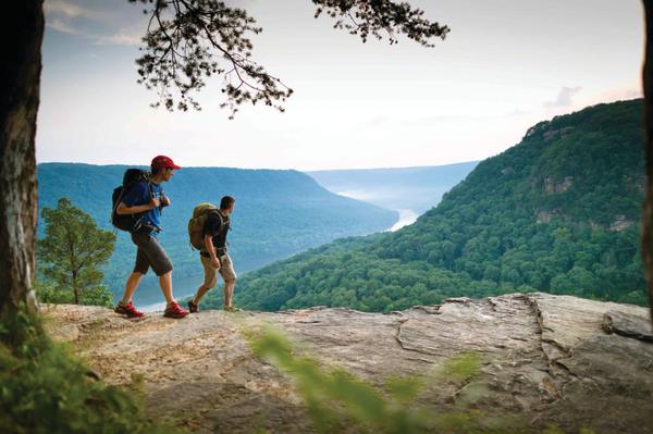 Fall/ Winter Mag: Guided Tours Hiking