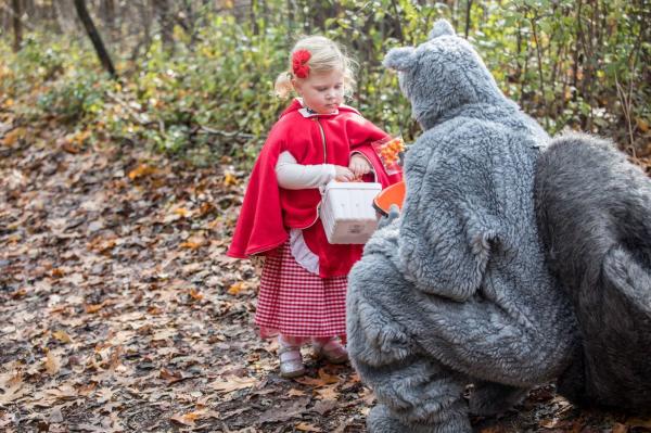 Little girl in costume