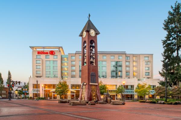 Hilton at Esther Short Park