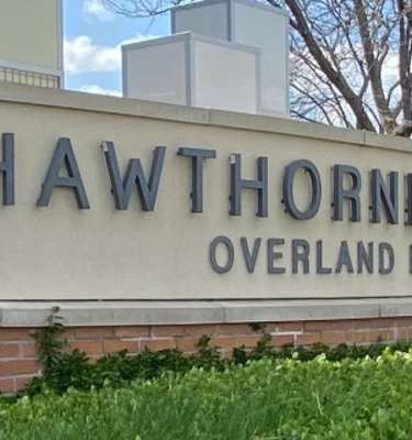 Hawthorne Plaza