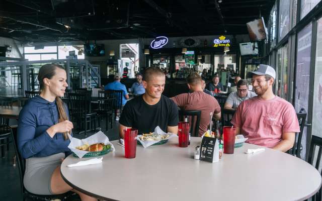 Where to Catch the Game in Elizabethtown