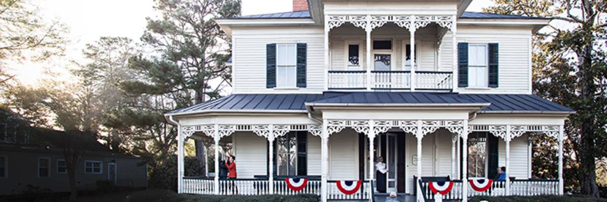 Group Tours - Poe House - Horizontal