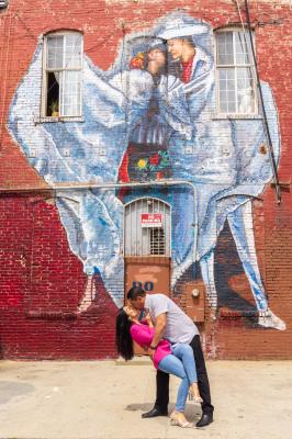 Alley of the Kiss mural