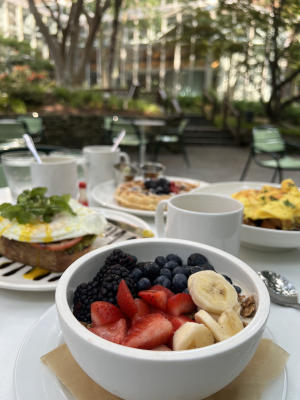 Parkwoods Breakfast Crowne Plaza Hotel
