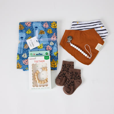 EXPCOLS_HOLIDAY23_KAISER2949_Jamison-Bexley-New-Bae-Box