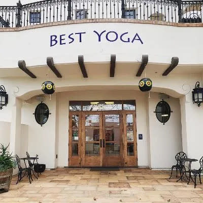 Shows the entrance patio to Best Yoga in downtown Gilroy
