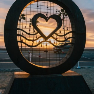 Heart and lock statue in Oceanside