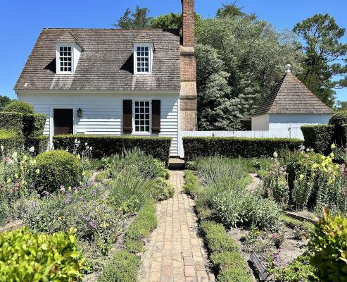 Influencer - Brianne Manz - Colonial Williamsburg