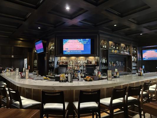 Walt's Pub and Grill