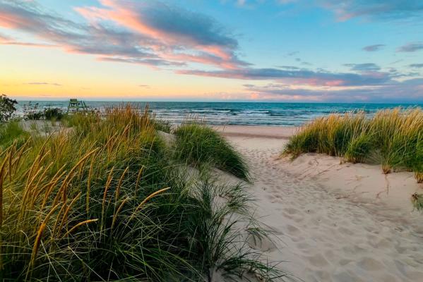 Miller Marquette Park beach path