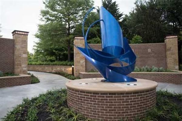Photo of Lost in Wisconsin Sculpture