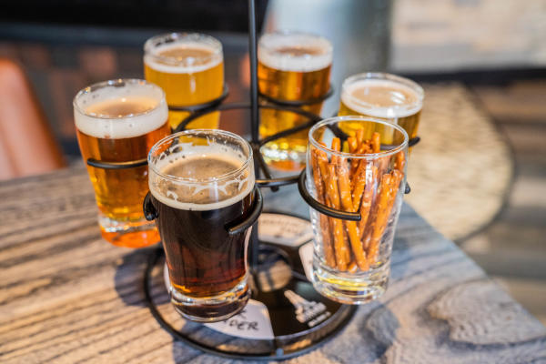 Beer Flight Building - 5 Taproom at Texas Live!