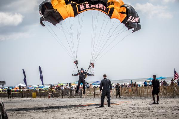 Airshow - Golden Knights