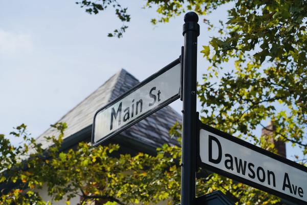 The intersection of Main St. and Dawson Ave. in Bexley.