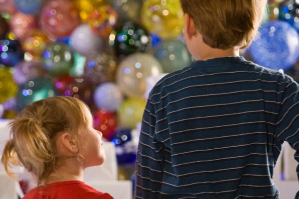 cmog holiday tree kids 0