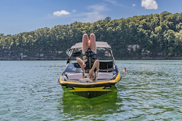 boating on Lake Cumberland- LC365