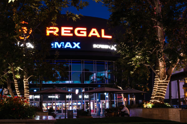 Regal Fresno Riverpark