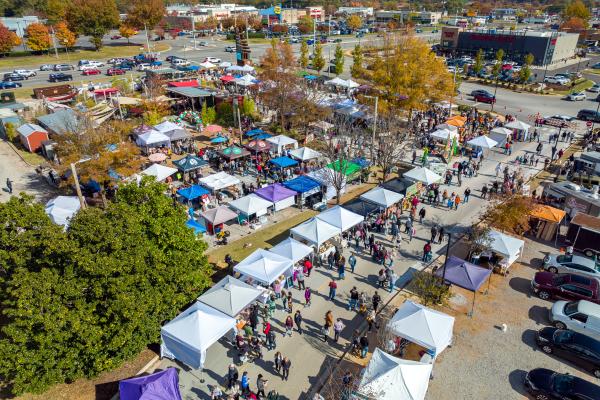 Holiday Market at MidCity