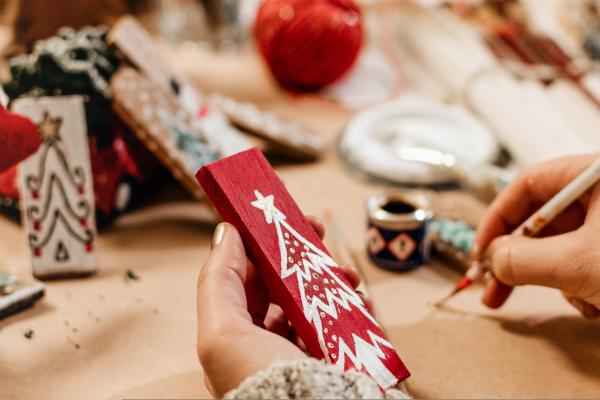 Holiday Arts and Crafts