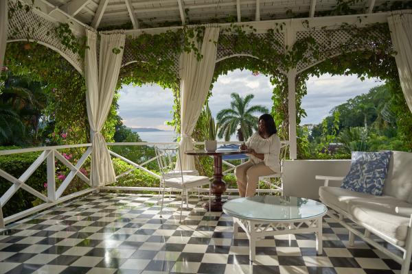 Veranda at Round Hill