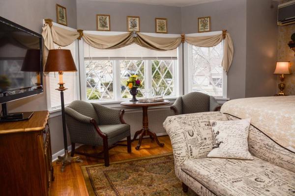 Regina House Tea Room & Guest House in Taylor, PA