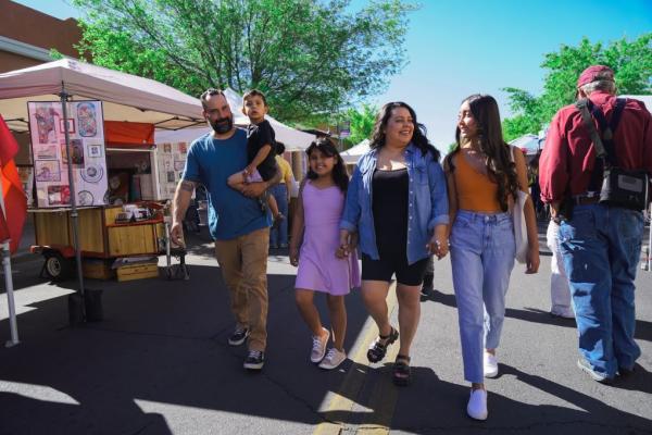 Farmers Market Family 1