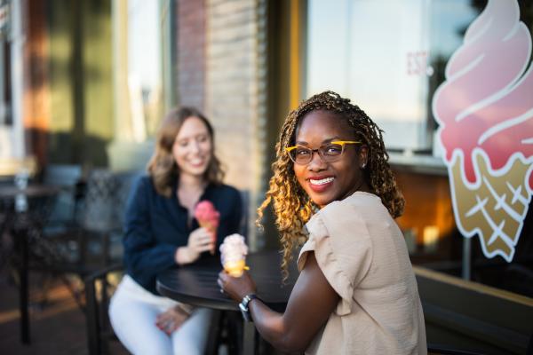 forever-sweet-creamery-outdoor-seating
