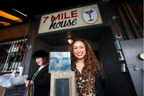 7-Mile House Vanessa