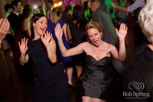 Two women dancing SEH Entertainment