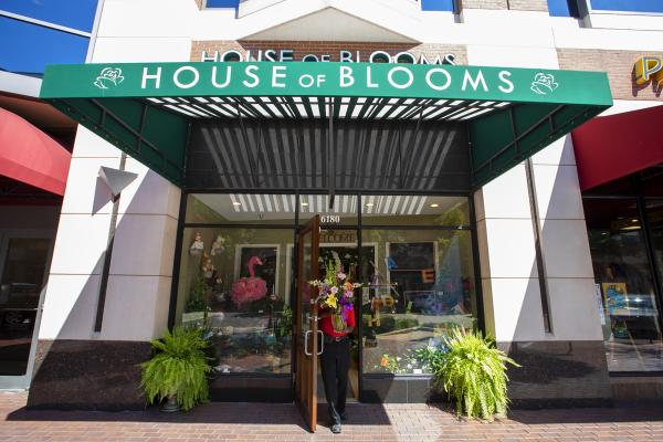 Front entrance of House of Blooms located at Sugar Land Town Square.