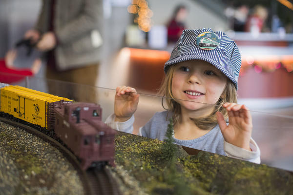Blond Girl with Train_History Museum