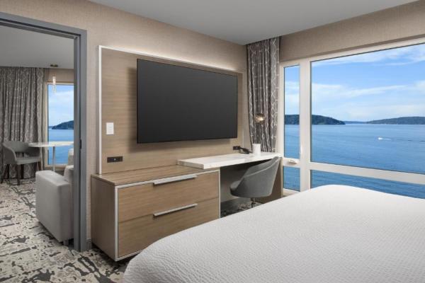silver cloud point ruston room