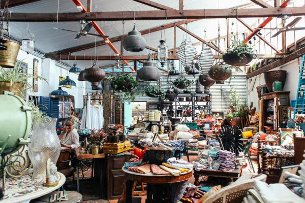shopping antiques