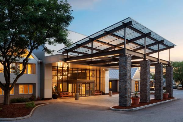 Delta Hotel exterior