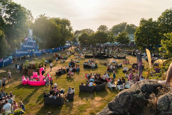 mennesker på festival