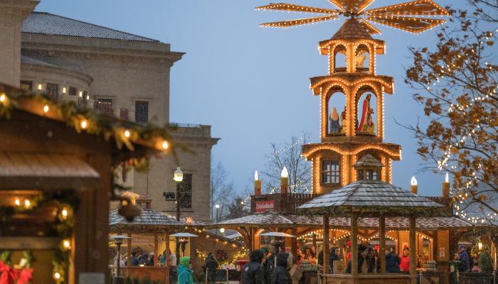 Carmel Christkindlmarkt gluhwein pyramid