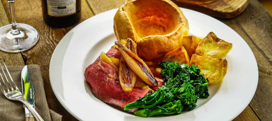 Grey's, Whaley Manor, Sunday roast in the Cotswolds