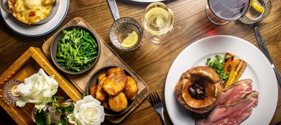 Wild Thyme Sunday roast in the Cotswolds