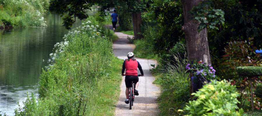 Stroud cyclist along the canal