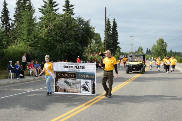 Golden Days: Grande Parade