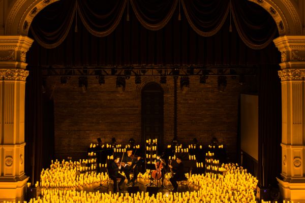 Candlelight: Tribute to Taylor Swift