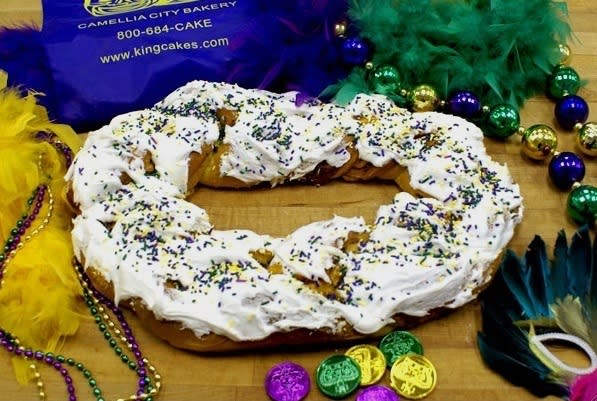 Camellia City Bakery Randazzo's King Cake